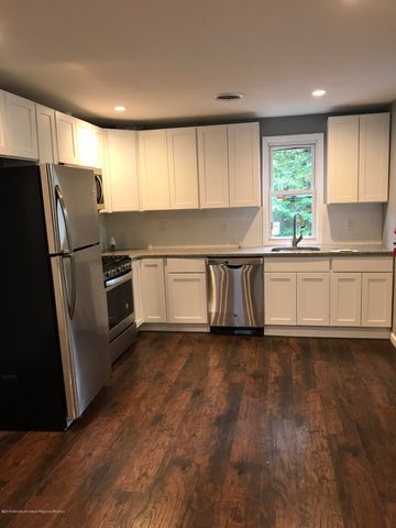 32 Frazee Place, Keansburg, NJ 07734