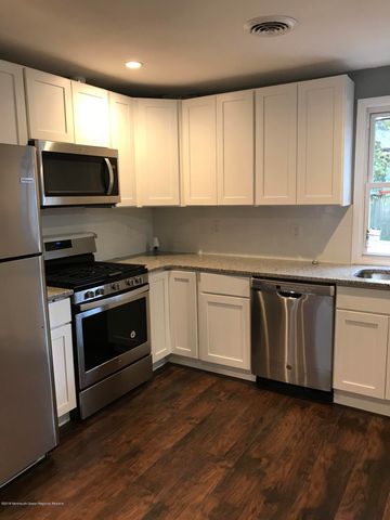 32 Frazee Place, Keansburg, NJ 07734