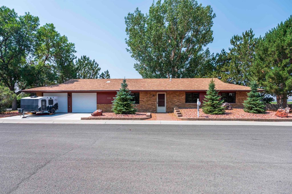 1100 Crandall Dr, Powell, WY 82435 photo 1