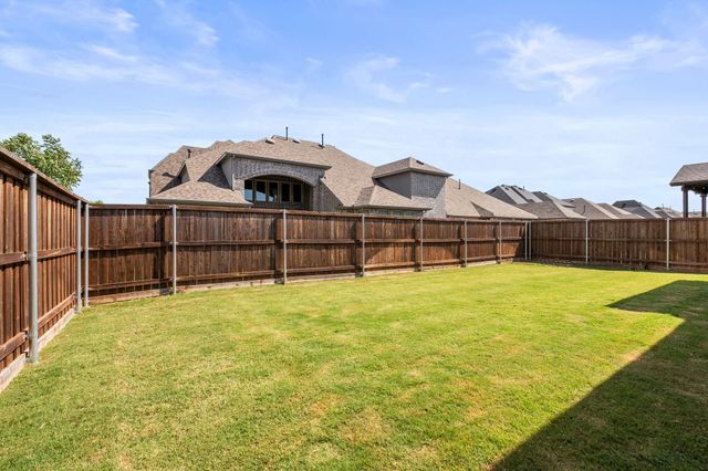 1612 Lantana Avenue, Aubrey, TX 76227