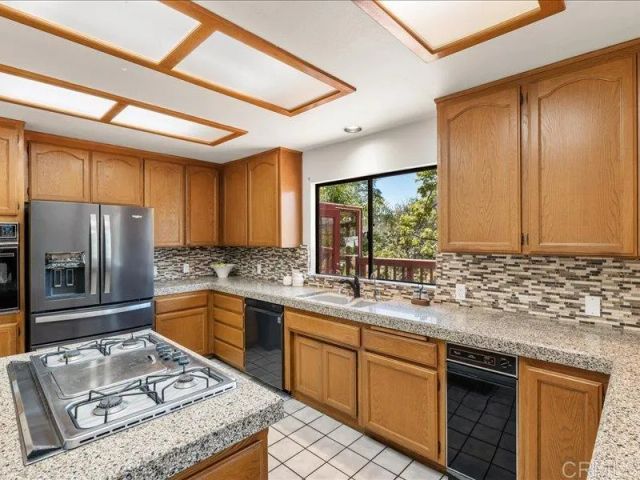 26635 Crescendo Drive, Escondido, CA 92026