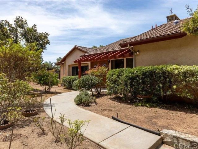 26635 Crescendo Drive, Escondido, CA 92026