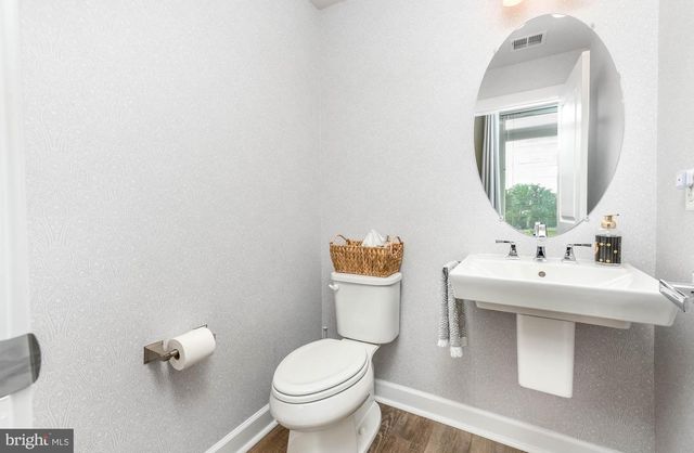 1612 ROCKY SHALE TER SE, Leesburg, VA 20175