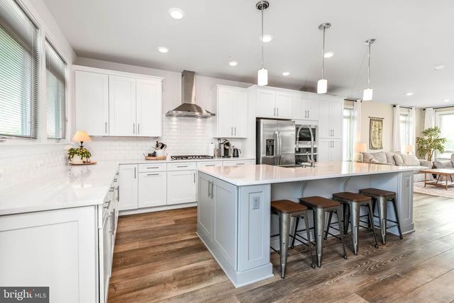 1612 ROCKY SHALE TER SE, Leesburg, VA 20175