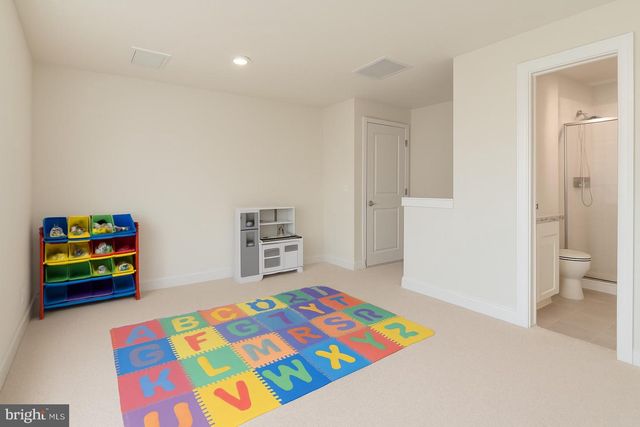 1612 ROCKY SHALE TER SE, Leesburg, VA 20175