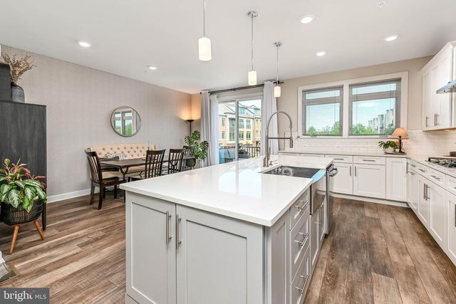 1612 ROCKY SHALE TER SE, Leesburg, VA 20175