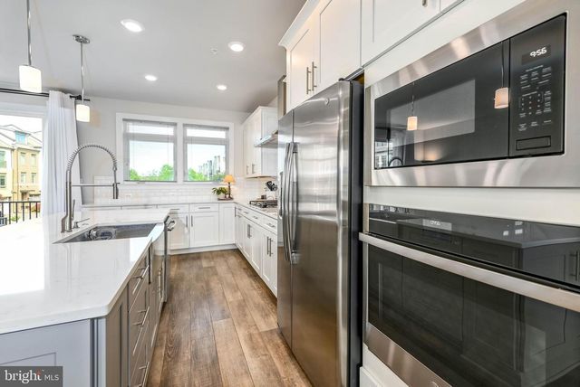 1612 ROCKY SHALE TER SE, Leesburg, VA 20175