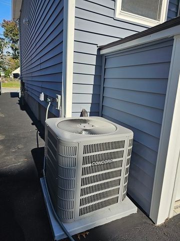 495 Chicago St, Fall River, MA 02720