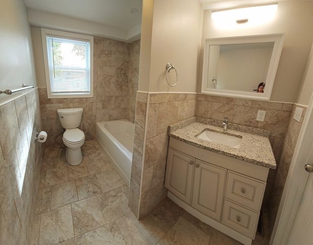 495 Chicago St, Fall River, MA 02720