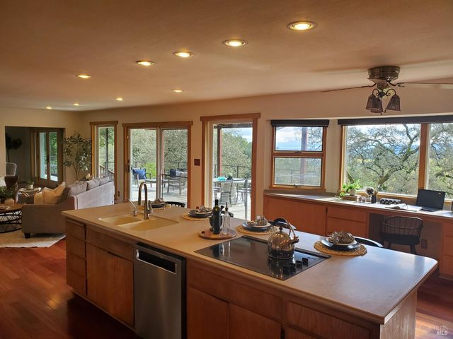 3778 Burke Pl, Sonoma, CA 95476