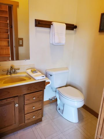 3778 Burke Pl, Sonoma, CA 95476