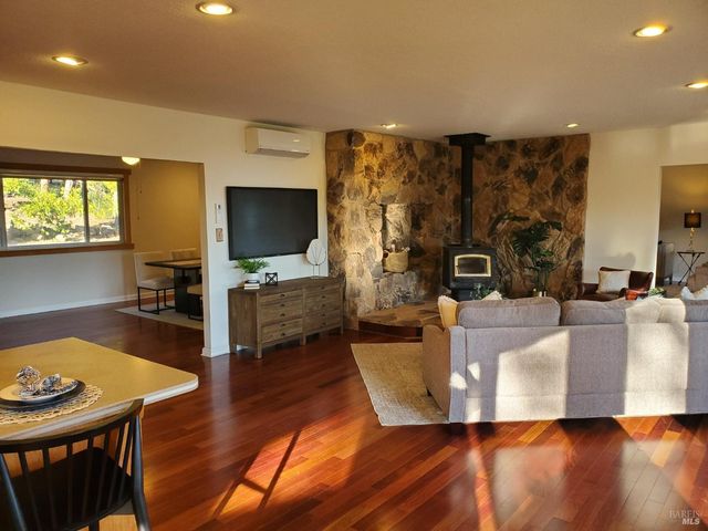 3778 Burke Pl, Sonoma, CA 95476