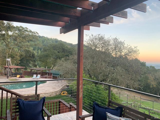 3778 Burke Pl, Sonoma, CA 95476