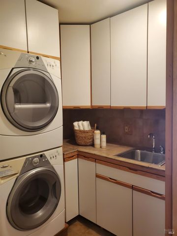 3778 Burke Pl, Sonoma, CA 95476