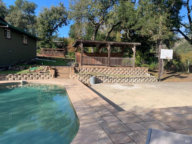 3778 Burke Pl, Sonoma, CA 95476