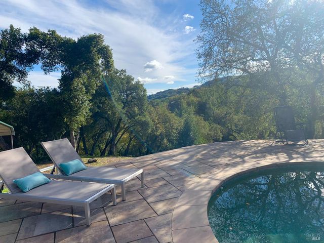 3778 Burke Pl, Sonoma, CA 95476