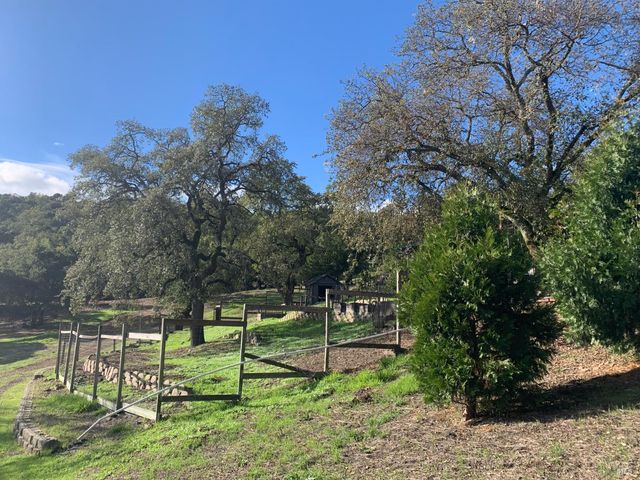 3778 Burke Pl, Sonoma, CA 95476