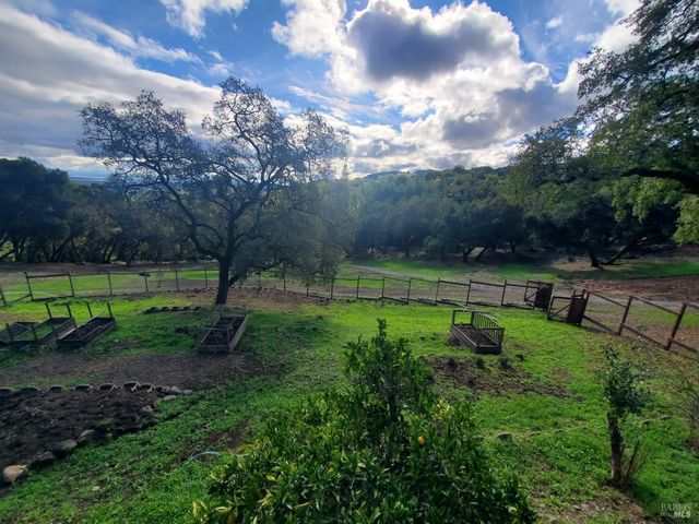 3778 Burke Pl, Sonoma, CA 95476