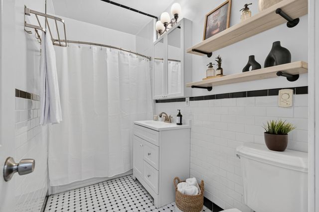 88 JEWETT AVE, Jc, Journal Square, NJ 07304