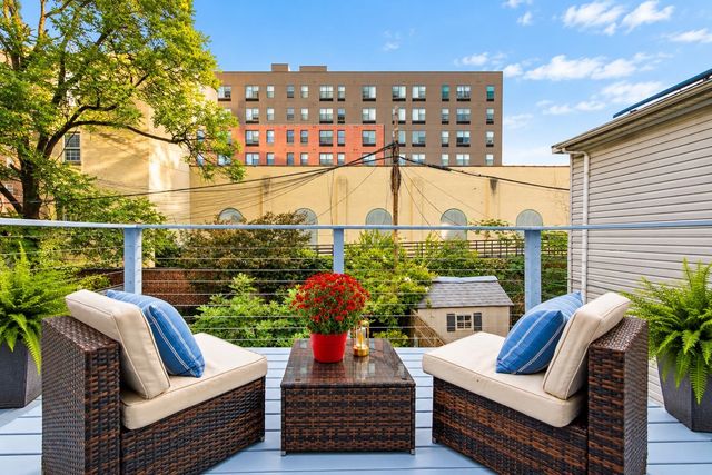 88 JEWETT AVE, Jc, Journal Square, NJ 07304