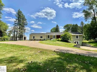 1528 Slater Road, Lapeer, MI 48446