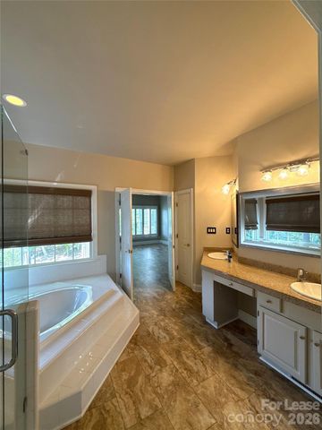 15816 Feeny Court, Charlotte, NC 28278