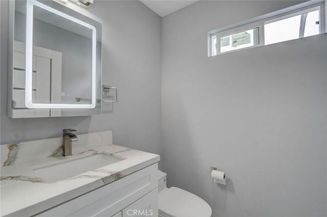 7744 Ostrom Avenue, Lake Balboa, CA 91406