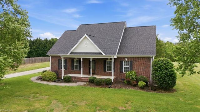 293 Rock House Road, Winston-salem, NC 27127