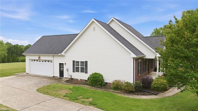 293 Rock House Road, Winston-salem, NC 27127