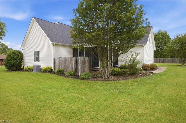 293 Rock House Road, Winston-salem, NC 27127