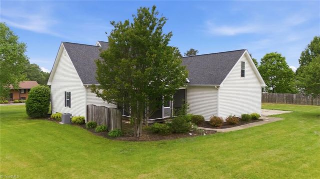 293 Rock House Road, Winston-salem, NC 27127