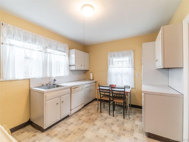 60 Parkway E, Mount Vernon, NY 10552