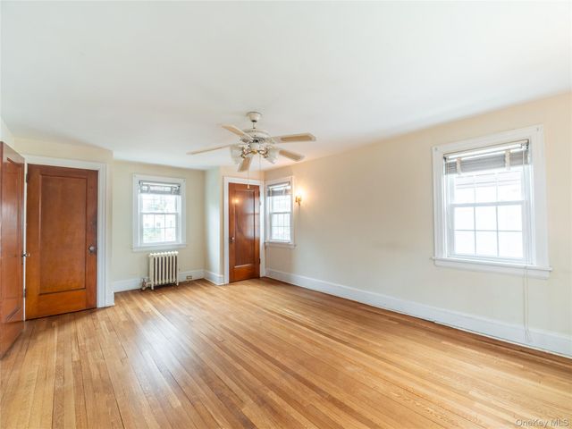 60 Parkway E, Mount Vernon, NY 10552