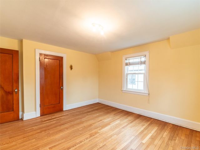 60 Parkway E, Mount Vernon, NY 10552