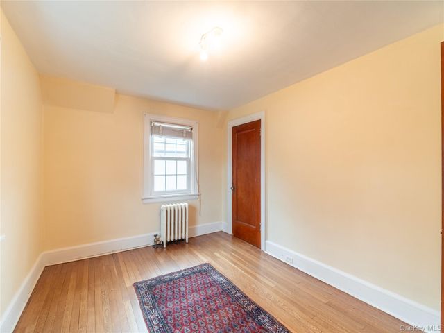 60 Parkway E, Mount Vernon, NY 10552