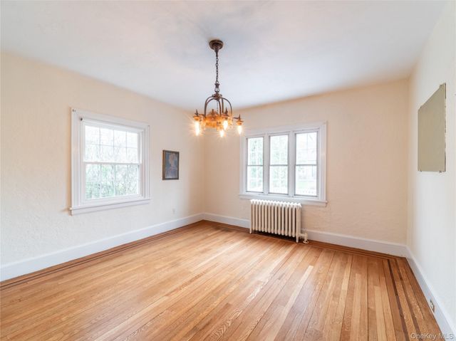 60 Parkway E, Mount Vernon, NY 10552