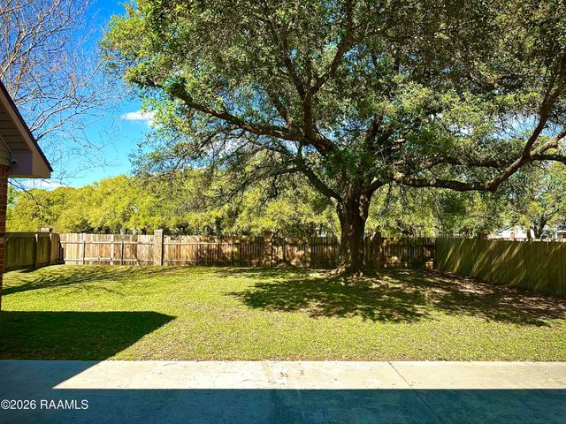 102 Channing Circle, Lafayette, LA 70506