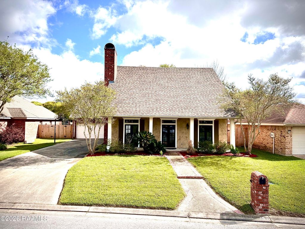 102 Channing Circle, Lafayette, LA 70506