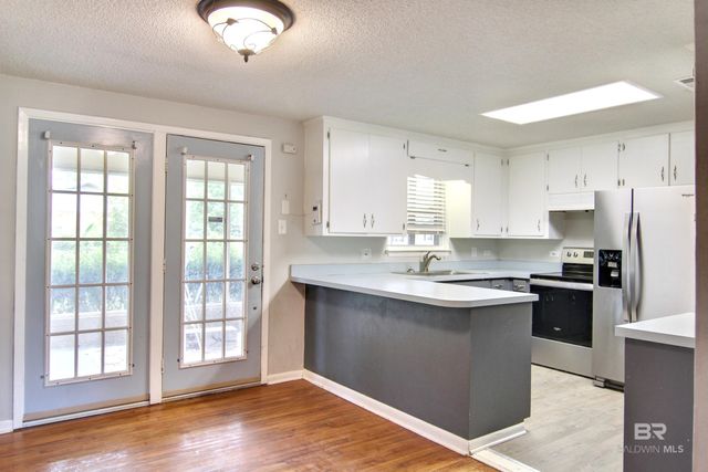 700 E Myrtle Avenue, Foley, AL 36535