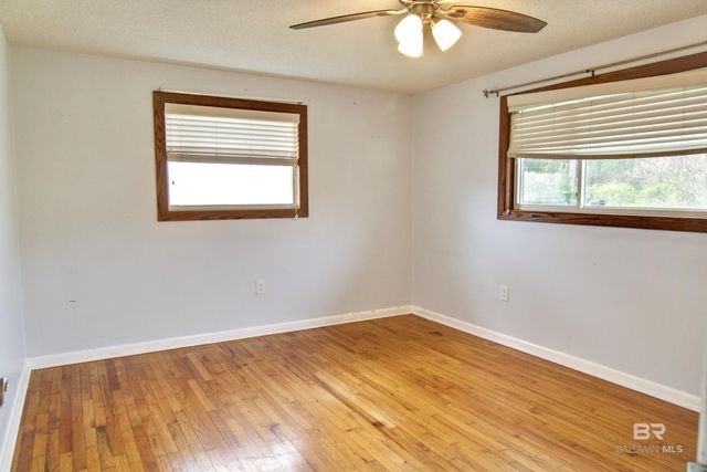 700 E Myrtle Avenue, Foley, AL 36535