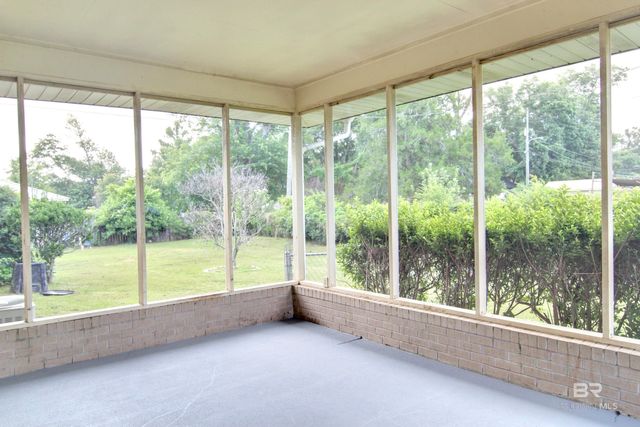 700 E Myrtle Avenue, Foley, AL 36535