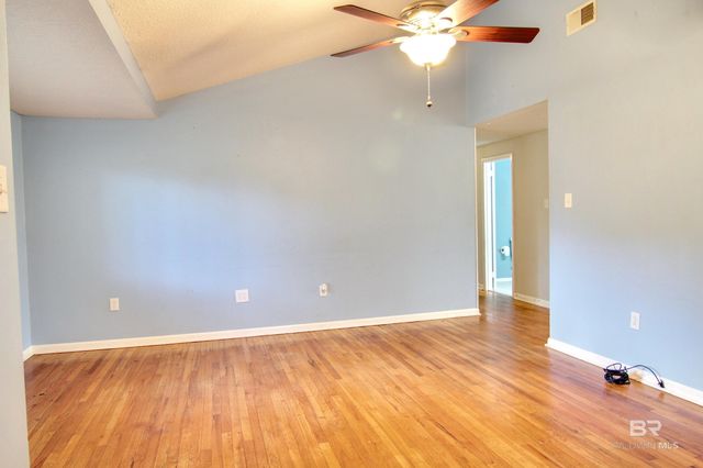 700 E Myrtle Avenue, Foley, AL 36535