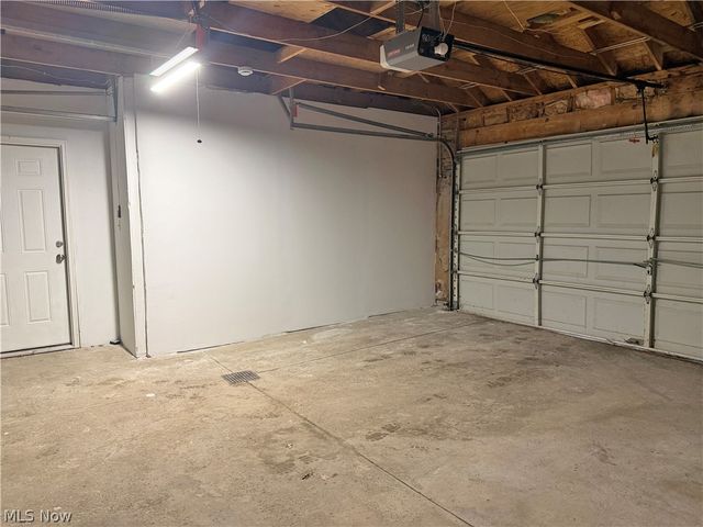 3003 Walter Road, North Olmsted, OH 44070