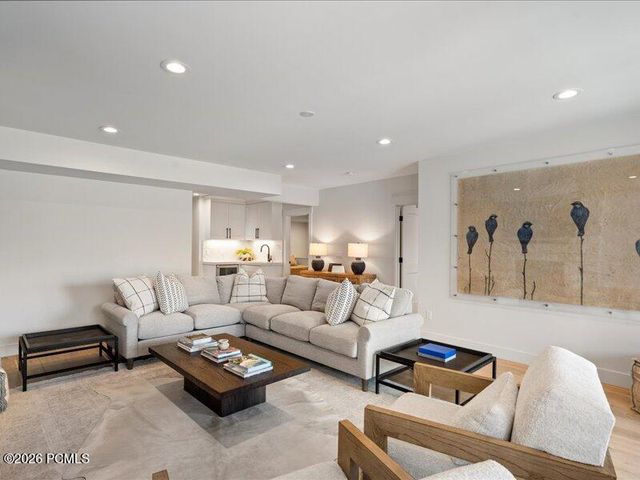 746 E 6300 East, Huntsville, UT 84317