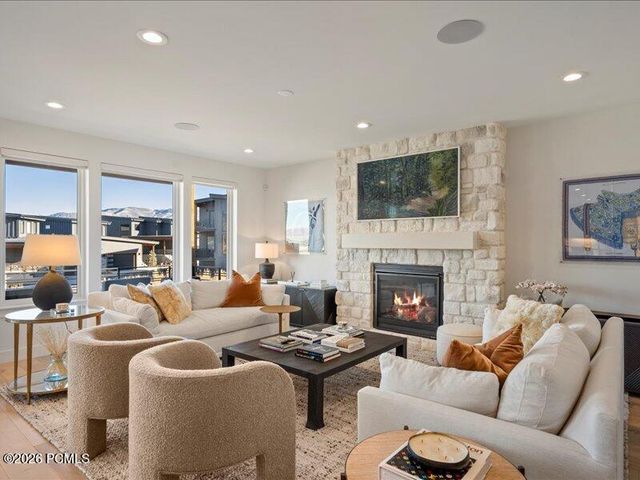 746 E 6300 East, Huntsville, UT 84317