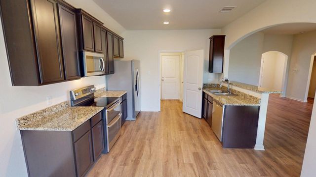 1531 Twin Estates DR, Kyle, TX 78640