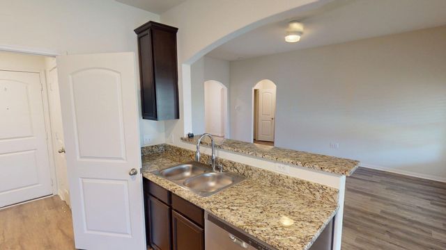 1531 Twin Estates DR, Kyle, TX 78640
