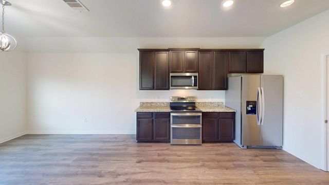 1531 Twin Estates DR, Kyle, TX 78640