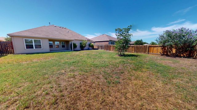 1531 Twin Estates DR, Kyle, TX 78640