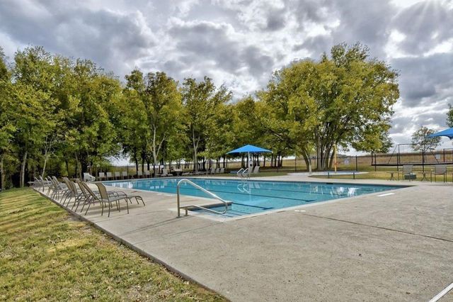 1531 Twin Estates DR, Kyle, TX 78640